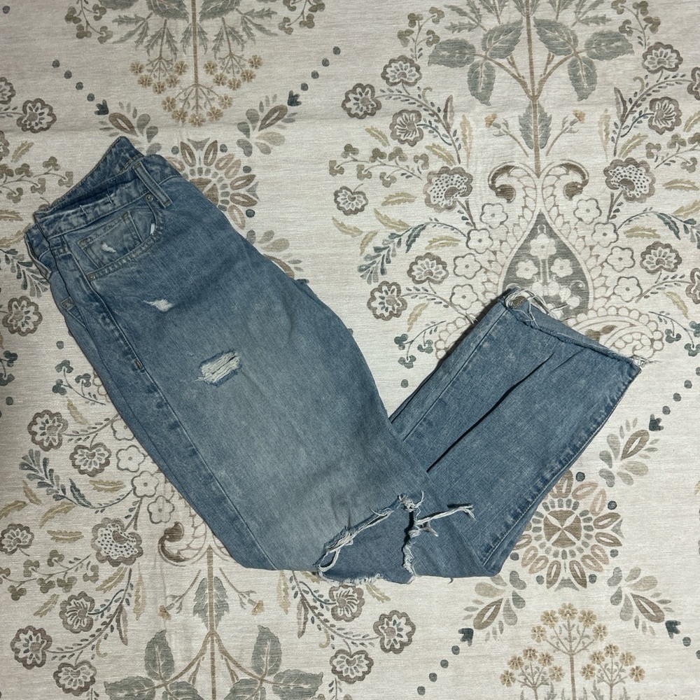 Express boyfriend mid rise jeans regular fit size 2